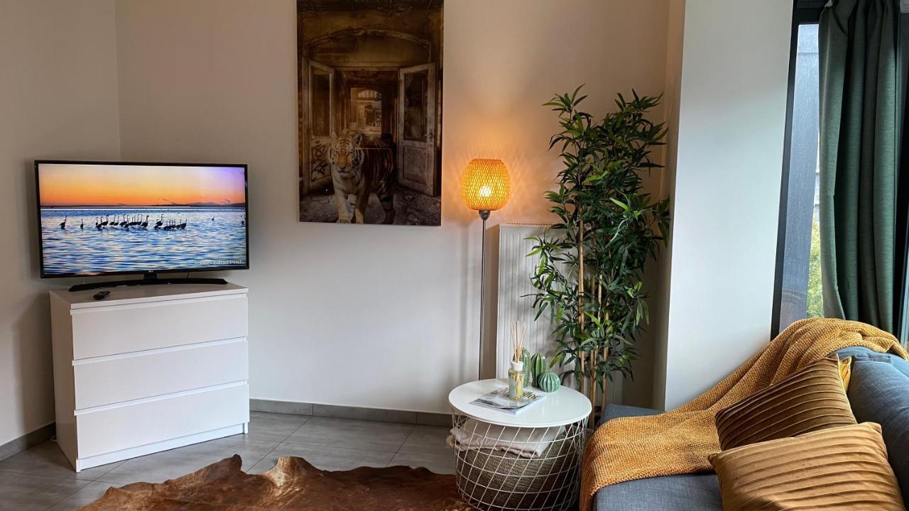 Oneluxstay Antwerp City Centre Exterior photo